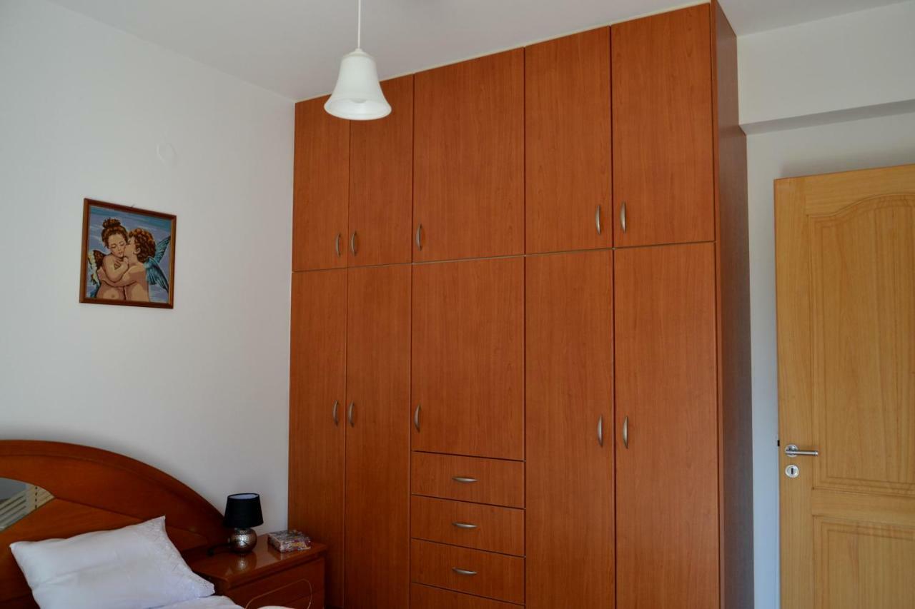 Spacious 1 Bedroom Apartment 2 Km To Pessada Beach Dhorizata Bagian luar foto